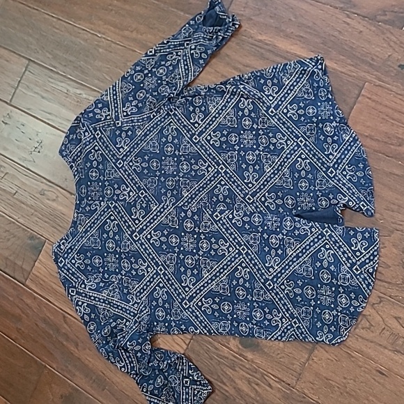 Lucky Brand navy blue patterned top size 2X - Picture 2 of 8